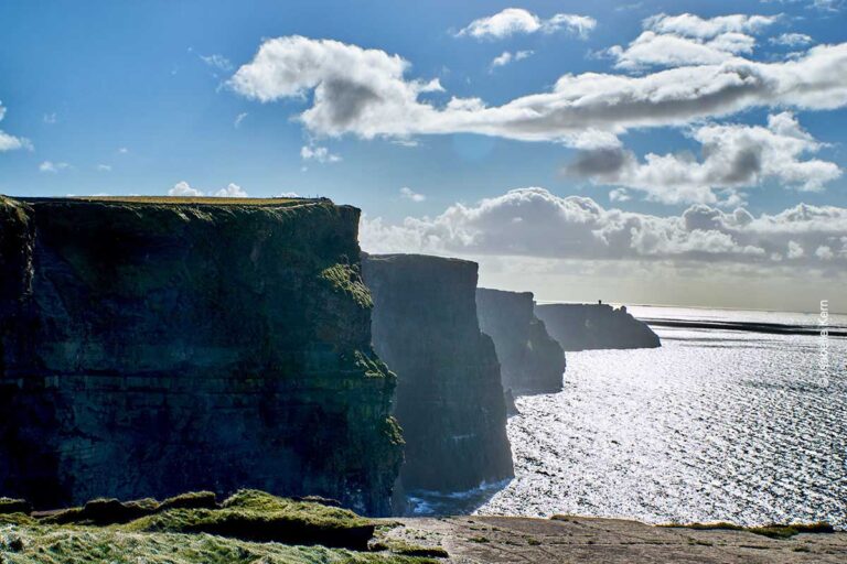 Klippen von Moher, Irland, im Gegenlicht